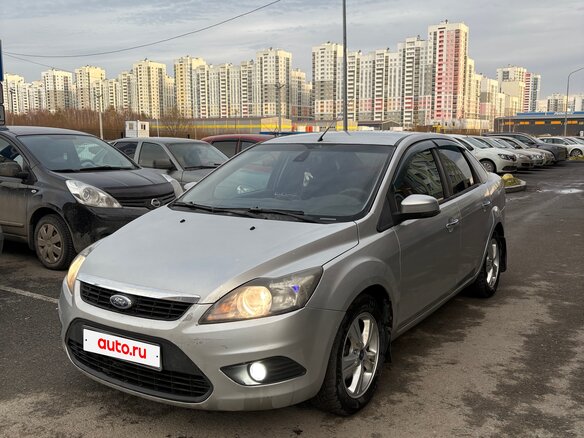 2011 Ford Focus II Рестайлинг, серебристый