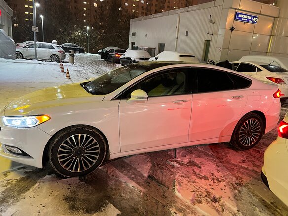 2018 Ford Fusion (North America) II Рестайлинг, белый - вид 2