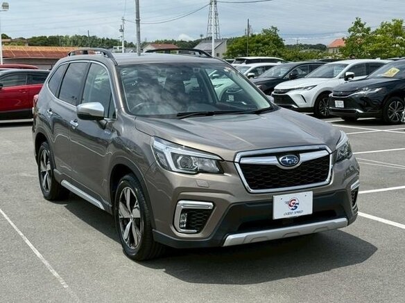 2020 Subaru Forester MHEV V, коричневый, 2120000 рублей