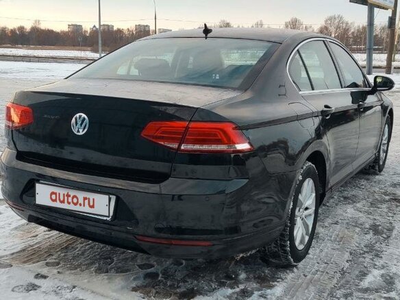 2017 Volkswagen Passat B8, чёрный, 1550000 рублей - вид 4