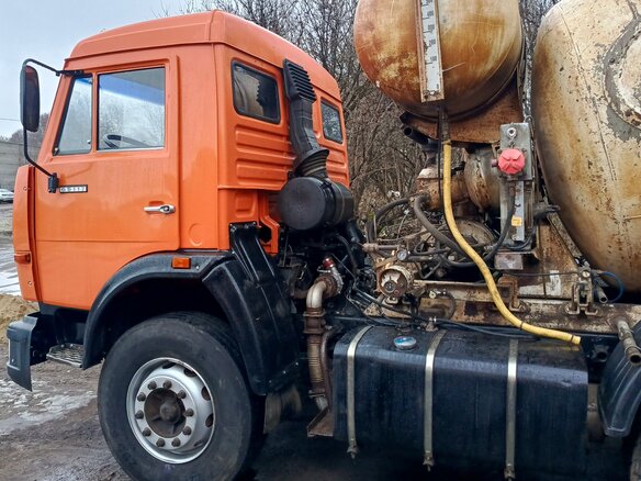 2007 КамАЗ Автобетоносмеситель, оранжевый, 1900000 рублей - вид 2