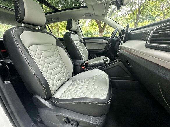 2022 Volkswagen Tayron I, белый, 2150000 рублей - вид 9