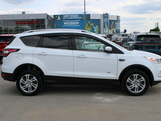 2016 Ford Kuga II Рестайлинг, белый, 1169000 рублей, вид 4