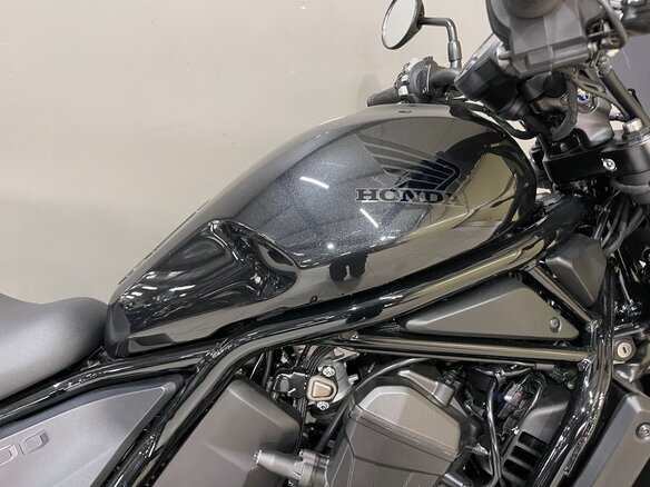 2022 Honda CMX 1100 Rebel, серый, 950000 рублей - вид 16
