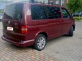 2006 Volkswagen Transporter T5, пурпурный, 1150000 рублей - вид 2