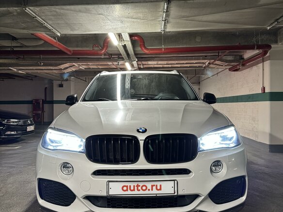 2017 BMW X5 30d III (F15), белый, 6450000 рублей - вид 1