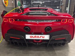 2023 Ferrari SF90 Stradale, красный, 45000000 рублей, вид 2