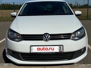 2015 Volkswagen Polo V, белый, 900000 рублей, вид 2