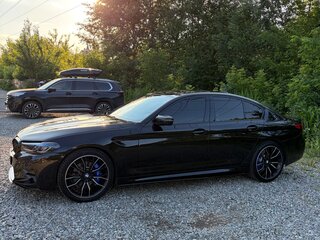 2019 BMW 5 серии 520d xDrive VII (G30/G31/G38), чёрный, 4000000 рублей, вид 4