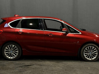 2019 BMW 2 серии Active Tourer 225xe F45 Рестайлинг, красный, 1850000 рублей, вид 4