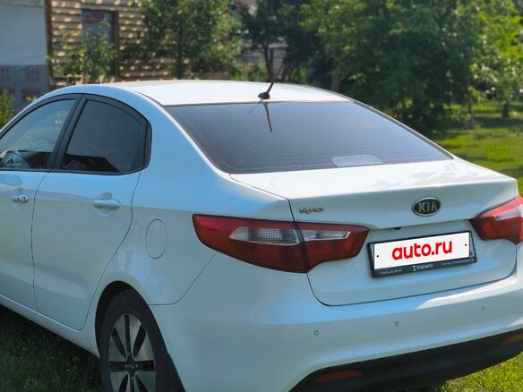 2012 Kia Rio 4-speed III, белый, 875000 рублей - вид 5