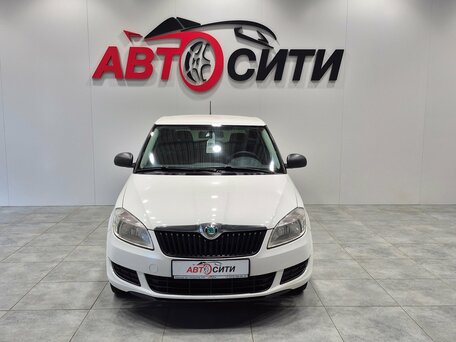 2012 Skoda Fabia II Рестайлинг, белый, 465000 рублей, вид 2