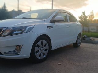 2012 Kia Rio III, белый, 650000 рублей, вид 5