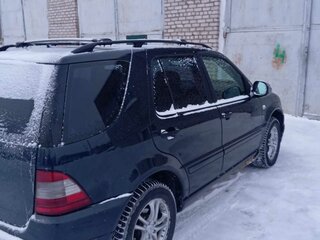 2000 Mercedes-Benz M-Класс 320 I (W163), синий, 770000 рублей, вид 3