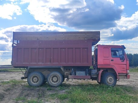 2007 Sinotruk Howo A5, красный, 1450000 рублей, вид 2