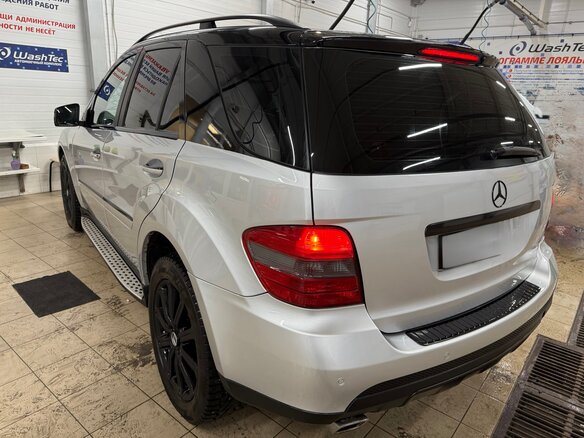 2008 Mercedes-Benz M-Класс 350 II (W164) Рестайлинг, серебристый, 1300000 рублей - вид 6