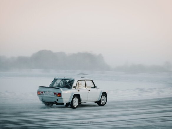 2008 Lada (ВАЗ) 2105, белый, 1500000 рублей - вид 29