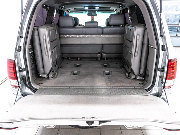 2007 Lexus LX 470 II Рестайлинг, серебристый, 2250000 рублей - вид 30