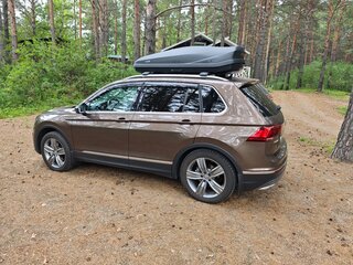 2018 Volkswagen Tiguan II, коричневый, 3000000 рублей, вид 4