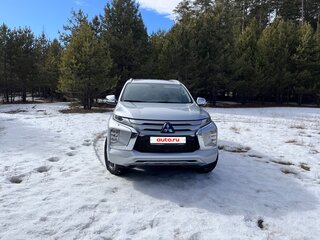 2022 Mitsubishi Pajero Sport III Рестайлинг, серебристый, 4900000 рублей, вид 2