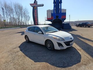 2011 Mazda Axela II, белый, 900000 рублей, вид 2