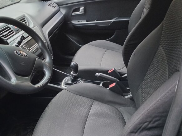 2016 Kia Rio III Рестайлинг, белый, 420000 рублей - вид 6