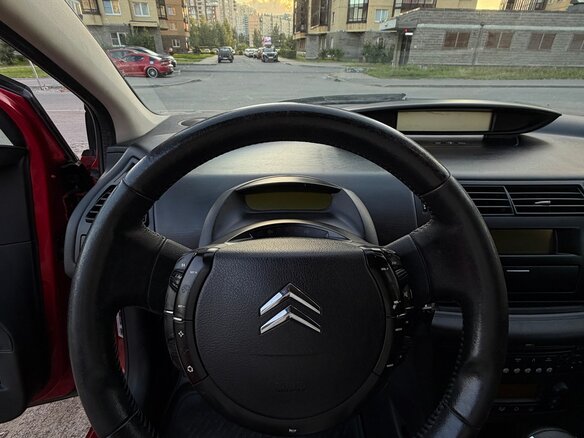 2007 Citroen C4 I, красный, 210000 рублей - вид 10