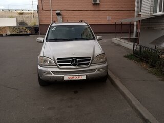 2005 Mercedes-Benz M-Класс 400 I (W163) Рестайлинг, серебристый, 380000 рублей, вид 2