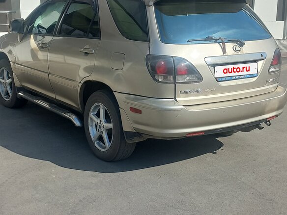 2000 Lexus RX 300 I, жёлтый, 850000 рублей - вид 1