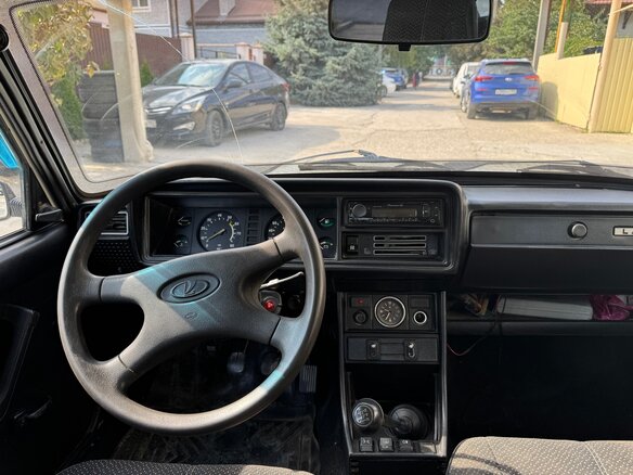 2004 Lada (ВАЗ) 2107, белый, 170000 рублей - вид 9