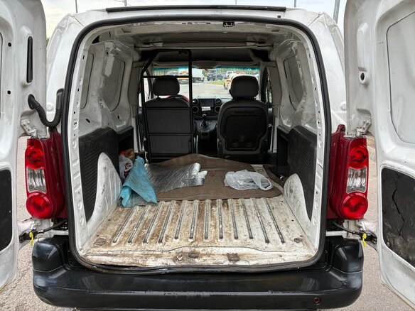 2011 Citroen Berlingo II, белый, 350000 рублей - вид 10