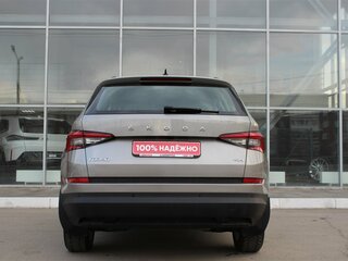 2020 Skoda Kodiaq I, коричневый, 3195000 рублей, вид 4