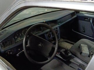 1985 Mercedes-Benz 190 (W201), серебристый, 170000 рублей, вид 1