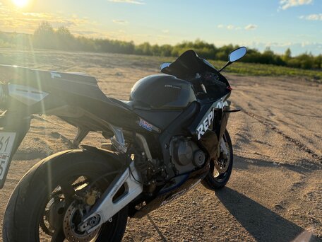 2004 Honda CBR 600RR, чёрный, 450000 рублей, вид 2