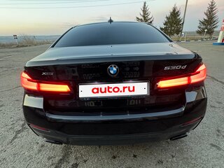 2021 BMW 5 серии 530d xDrive VII (G30/G31/G38) Рестайлинг, чёрный, 7150000 рублей, вид 3
