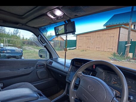 2001 Toyota HiAce, серебристый, 750000 рублей, вид 5