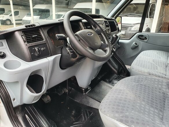 2011 Ford Transit, белый - вид 5