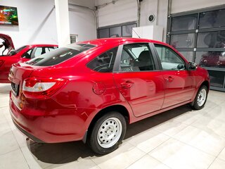 2025 Lada (ВАЗ) Granta I Рестайлинг, красный, 1123000 рублей, вид 3