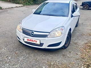 2011 Opel Astra H Рестайлинг, белый, 550000 рублей, вид 1