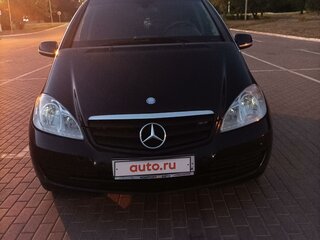 2011 Mercedes-Benz A-Класс 180 II (W169) Рестайлинг, чёрный, 830000 рублей, вид 2