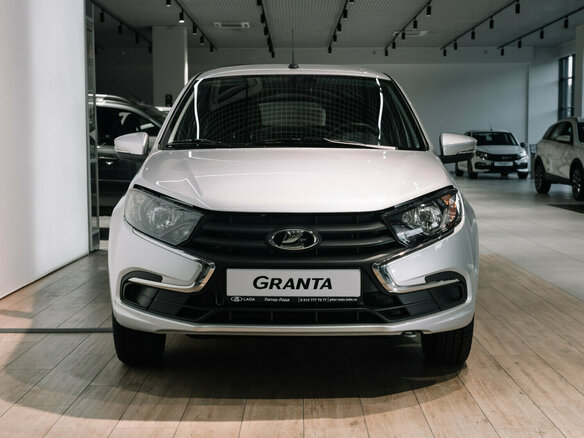 2026 Lada (ВАЗ) Granta I Рестайлинг, серебристый, 1151000 рублей - вид 1