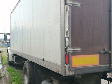2004 Freightliner Business Class (M2), белый, 2000000 рублей, вид 3