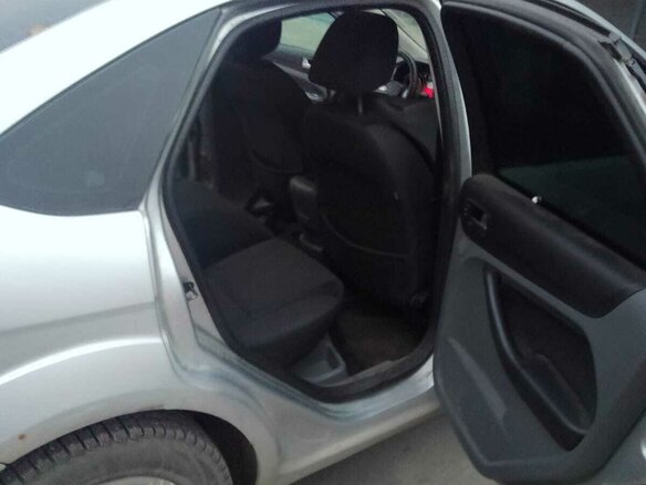 2008 Ford Focus II Рестайлинг, серебристый, 350000 рублей - вид 10