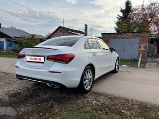2020 Mercedes-Benz A-Класс 200 IV (W177), белый, 2200000 рублей, вид 3