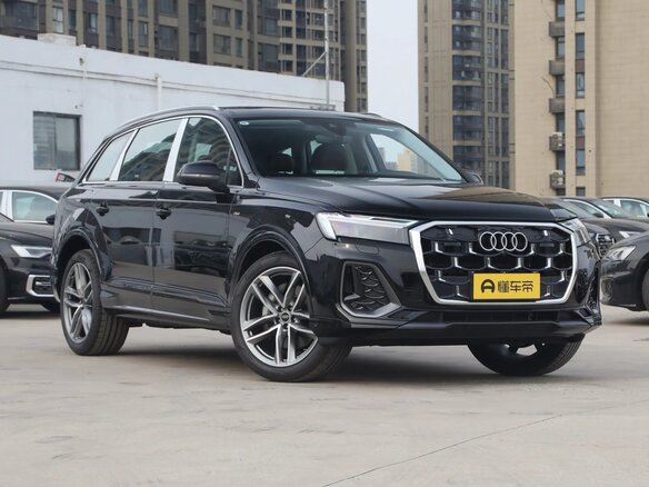 2025 Audi Q7 45 TFSI II (4M) Рестайлинг 2, чёрный, 10123000 рублей - вид 2