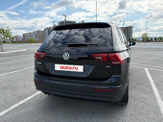 2018 Volkswagen Tiguan II, чёрный, 1950000 рублей, вид 4