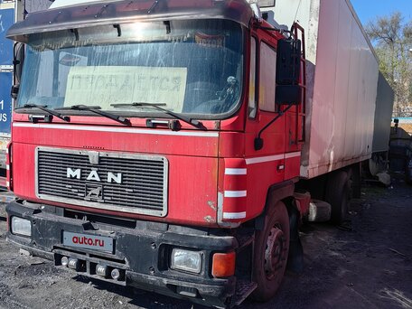 1992 MAN F (F7/F8/F9/F90), красный, 700000 рублей, вид 1