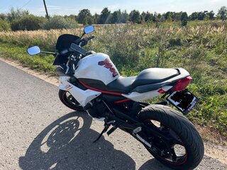 2009 Yamaha XJ6 (FZ6R), белый, 450000 рублей, вид 3