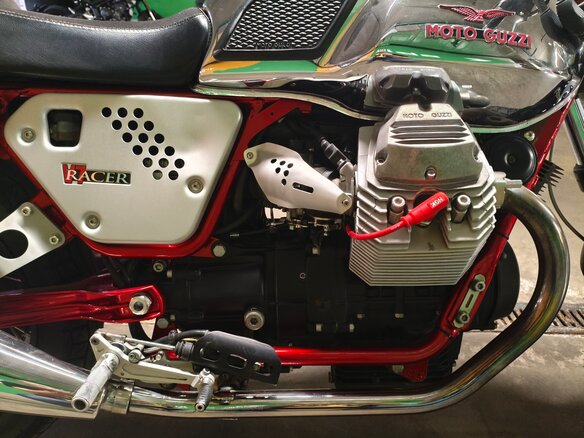 2012 Moto Guzzi V 7, серебристый, 400000 рублей - вид 7