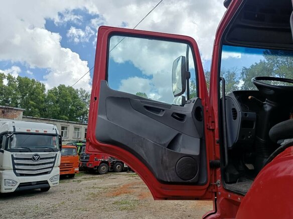 2020 КамАЗ 65806, красный, 2730000 рублей - вид 14